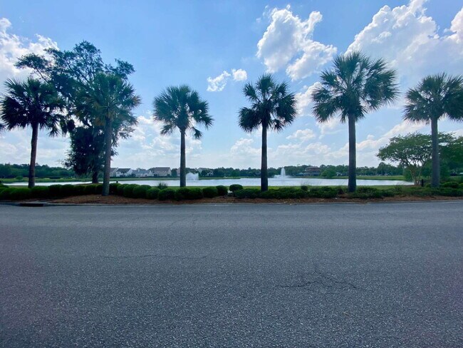 2120 Blakers Blvd in Bluffton, SC - Foto de edificio - Building Photo