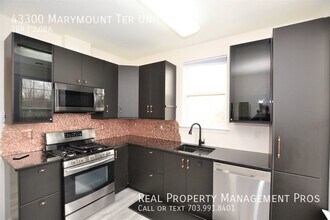 43300 Marymount Terrace in Ashburn, VA - Building Photo - Building Photo