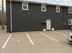 2430 5th Ave, Unit Top N unit in Moline, IL - Building Photo