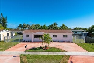 22503 SW 113th Pl in Miami, FL - Building Photo