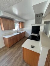 1310 Agate St, Unit C in Redondo Beach, CA - Foto de edificio - Building Photo