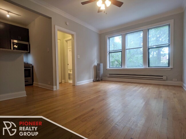 4616 N Paulina St, Unit #4614-204 in Chicago, IL - Building Photo - Building Photo