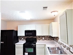 354 Meadows Ln in Canton, GA - Building Photo - Building Photo