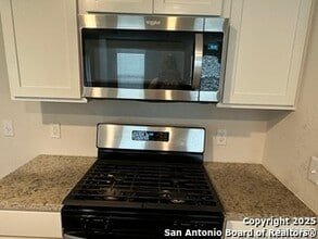 918 Andean Emerald in San Antonio, TX - Building Photo - Building Photo