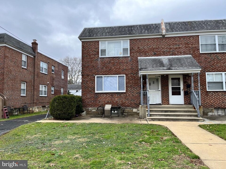 1914 Solly Ave in Philadelphia, PA - Building Photo