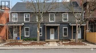 147 St Andrew St in Ottawa, ON - Building Photo