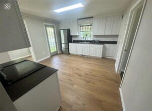 3 Eastman St, Unit 1 in Warwick, RI - Building Photo - Building Photo