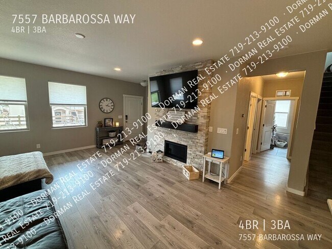 7557 Barbarossa Way in Colorado Springs, CO - Foto de edificio - Building Photo