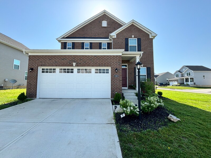 152 Cresting Rd in Fairborn, OH - Building Photo
