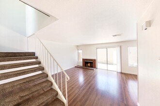 6 Baton Rouge in Irvine, CA - Building Photo - Building Photo