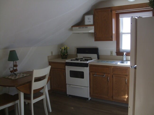 34 Moore Ave in Franklin, MA - Building Photo - Building Photo