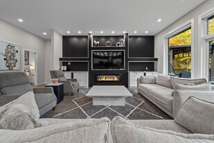 44 Chem. d'Estérel in Estérel, QC - Building Photo