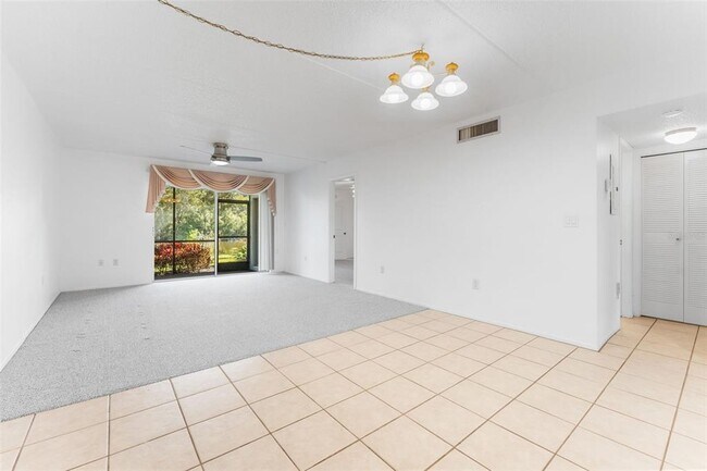 219 Cypress Ct in Oldsmar, FL - Building Photo - Building Photo