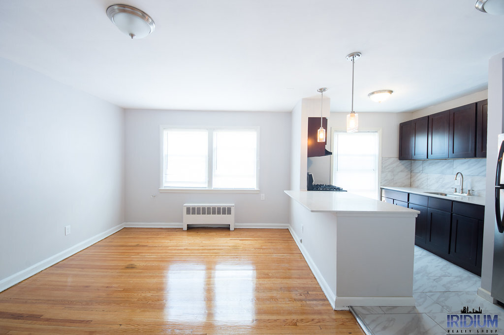 33 Branch Brook Pl in Newark, NJ - Building Photo