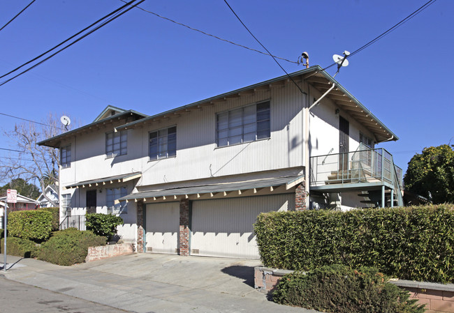 3550 Laurel Ave in Oakland, CA - Building Photo - Building Photo