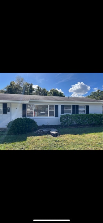 1207 Sumter St, Unit B in Leesburg, FL - Foto de edificio