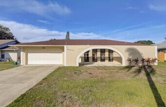 6455 Jarvis Rd in Sarasota, FL - Building Photo - Building Photo