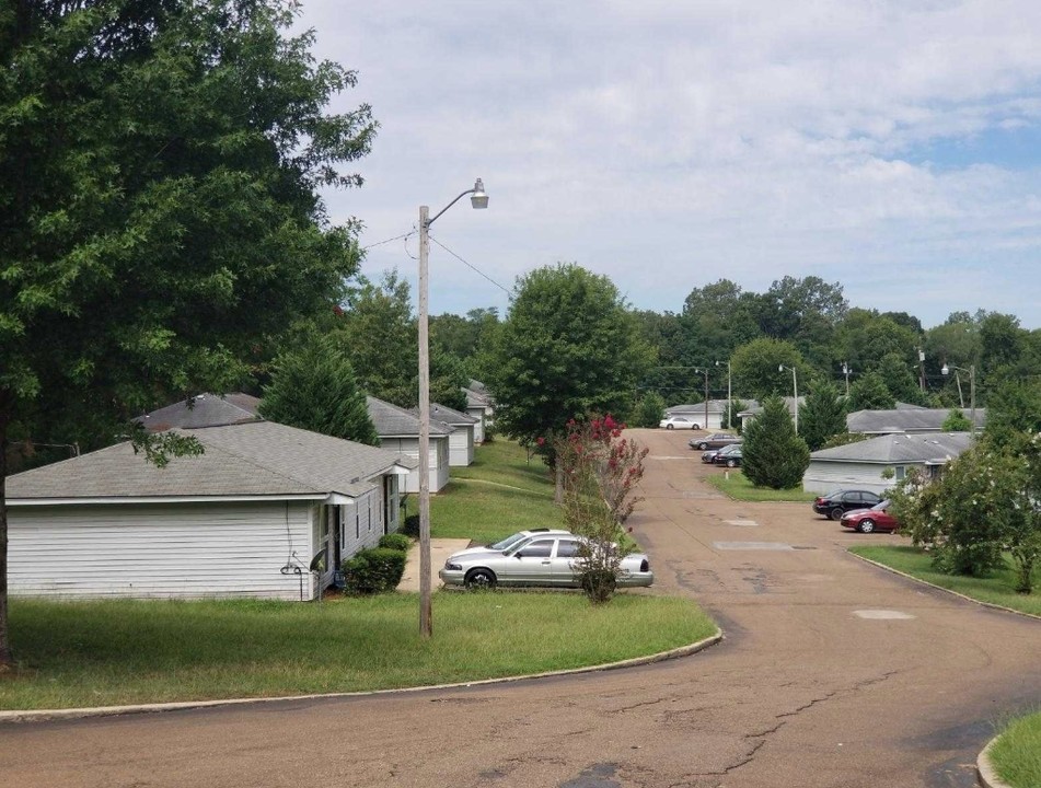 Polly Beverly Apartments in Fayette, MS - Foto de edificio