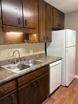 2002 Bradford Ct in Tallahassee, FL - Building Photo