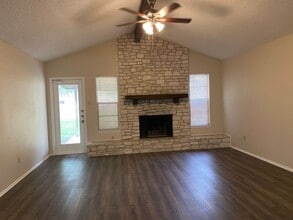 12123 Stevens Ct in Live Oak, TX - Building Photo - Building Photo