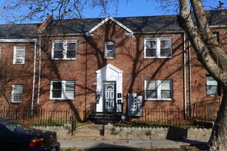 1838 M St NE in Washington, DC - Building Photo - Building Photo