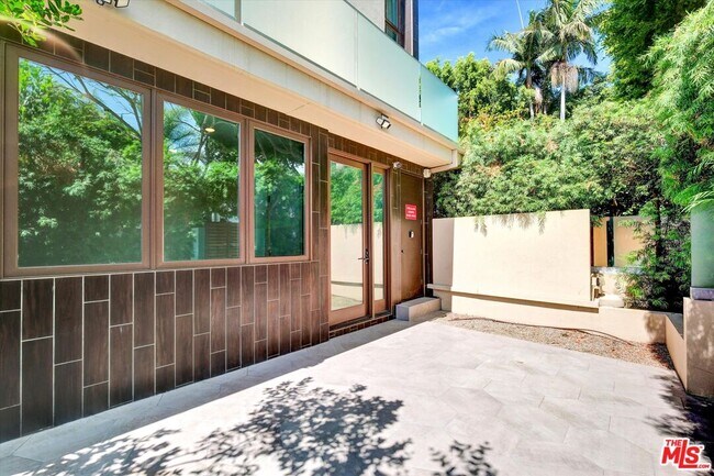 1249 N Formosa Ave in West Hollywood, CA - Building Photo - Building Photo