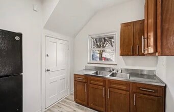 406 E 38th St, Unit 1 in Covington, KY - Foto de edificio - Building Photo