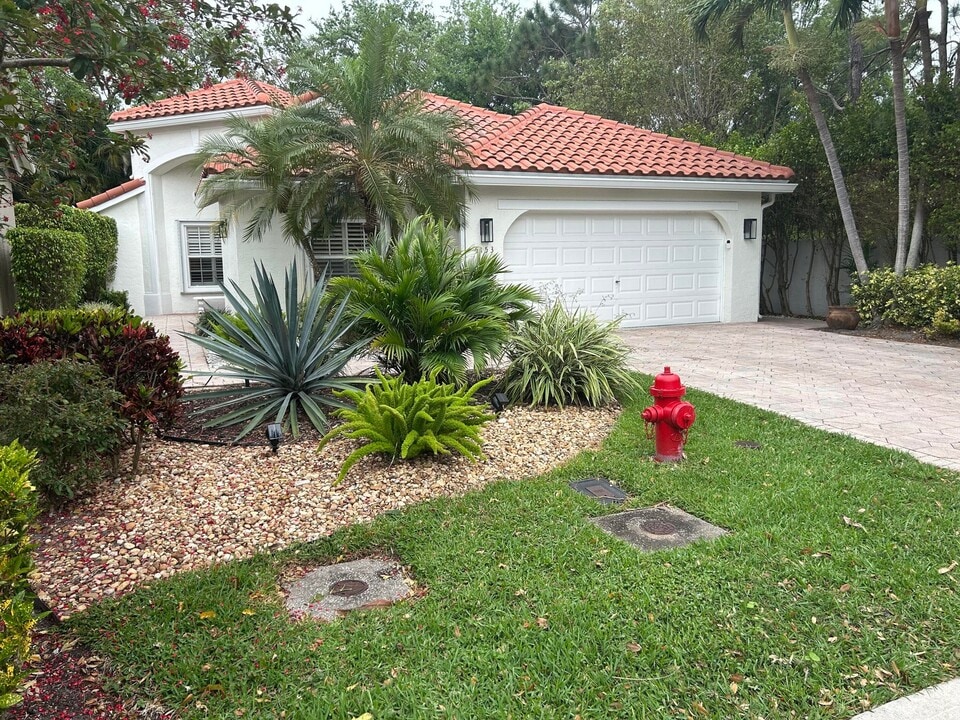 5153 Brookview Dr in Boynton Beach, FL - Building Photo