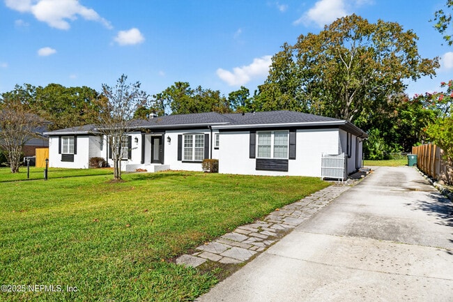 6201 Grayling Dr in Jacksonville, FL - Building Photo - Building Photo