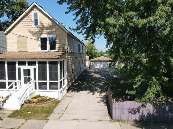 property at 3021 138th Pl