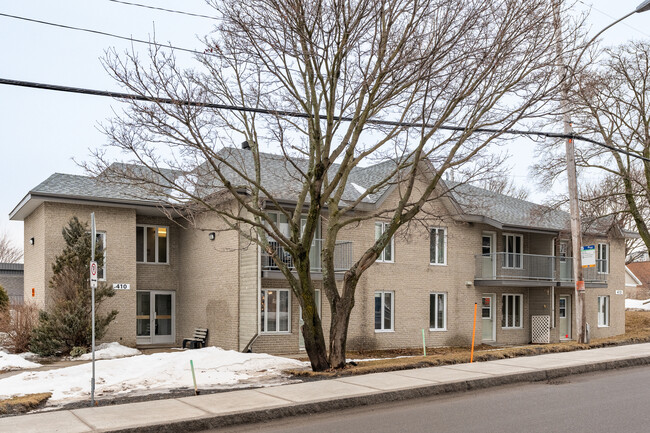 410 Saint-Omer St in Lévis, QC - Building Photo - Building Photo