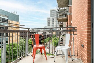 201 Lavaca St in Austin, TX - Building Photo - Building Photo