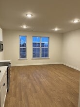 600 E Trinity Ln, Unit 21 in Nashville, TN - Building Photo - Building Photo