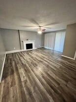 Prestonwood Trails in Dallas, TX - Building Photo