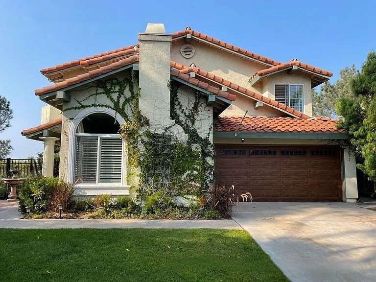 1812 Avenida Flores in Encinitas, CA - Foto de edificio