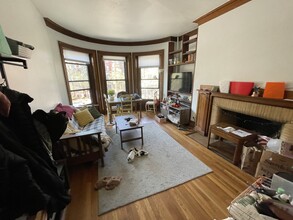 849 Beacon St, Unit 3 in Boston, MA - Foto de edificio - Building Photo