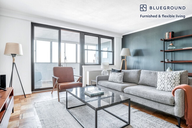 8 Whittier Pl