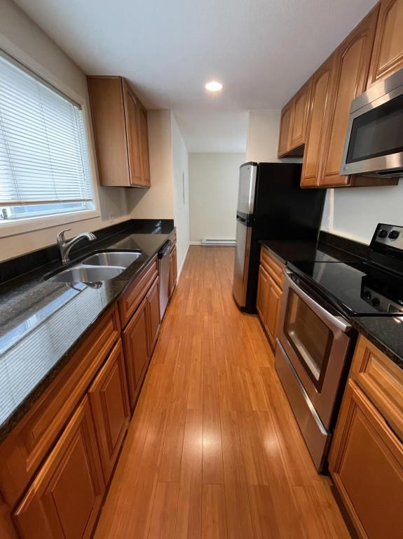 1220 100th Pl NE in Bellevue, WA - Building Photo - Building Photo