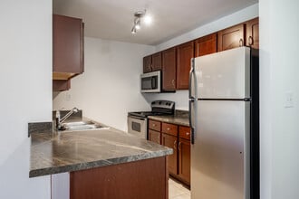 The Claridge Apartments in Detroit, MI - Foto de edificio - Interior Photo