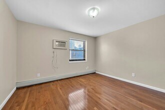 179 Newark Ave in Jersey City, NJ - Building Photo - Building Photo