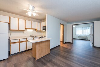 3305 Sunset Ave, Unit 217 in Waukegan, IL - Building Photo - Building Photo