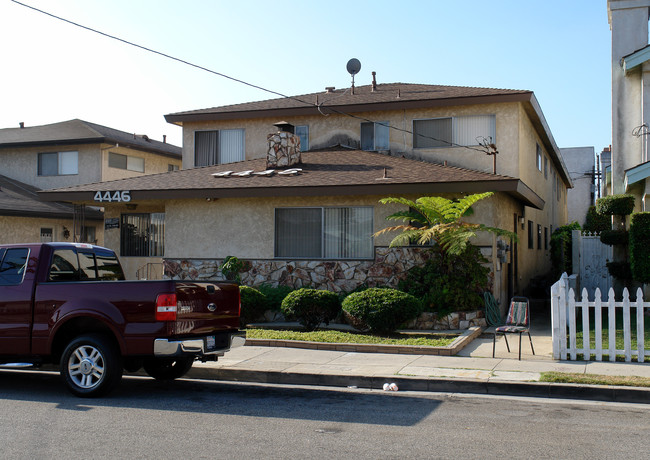 4446 W 142nd St in Hawthorne, CA - Foto de edificio - Building Photo