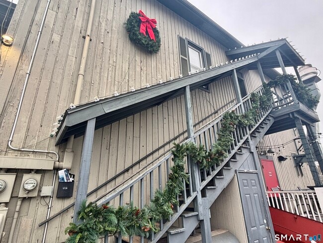 41 Saugatuck Ave in Westport, CT - Building Photo - Building Photo