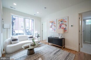 1775 Swann St NW in Washington, DC - Building Photo