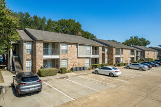 Chaparral Apartments in Bossier City, LA - Building Photo - Building Photo