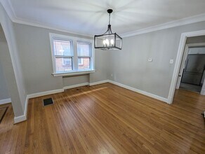 7145 Tulane Ave in University City, MO - Building Photo - Building Photo