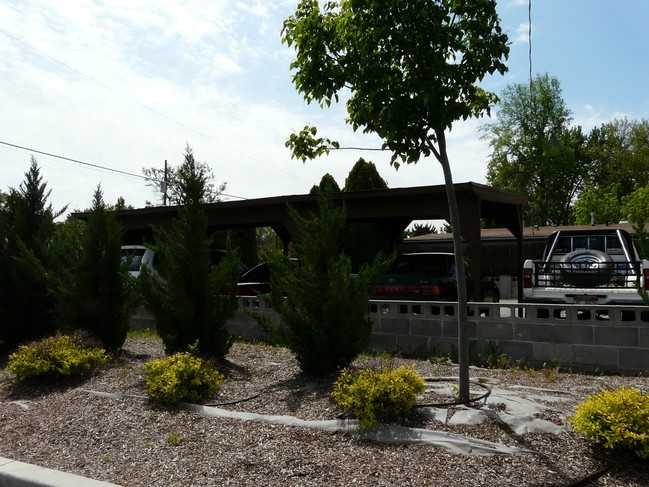 1611 S Columbus St in Boise, ID - Foto de edificio - Building Photo