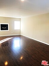 5275 Colodny Dr in Agoura Hills, CA - Building Photo - Building Photo