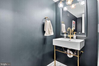 3725 Krysia Ct in Annandale, VA - Building Photo - Building Photo