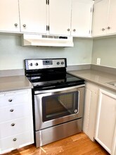 21521 73rd Pl W in Edmonds, WA - Foto de edificio - Building Photo